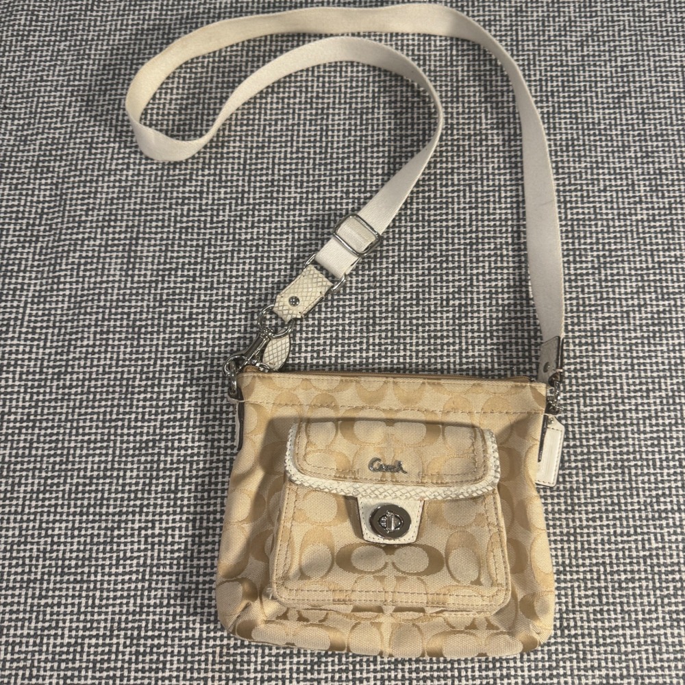 Coach Signature Jacquard Crossbody Bag Khaki Cream Snakeskin Turnlock Pocket